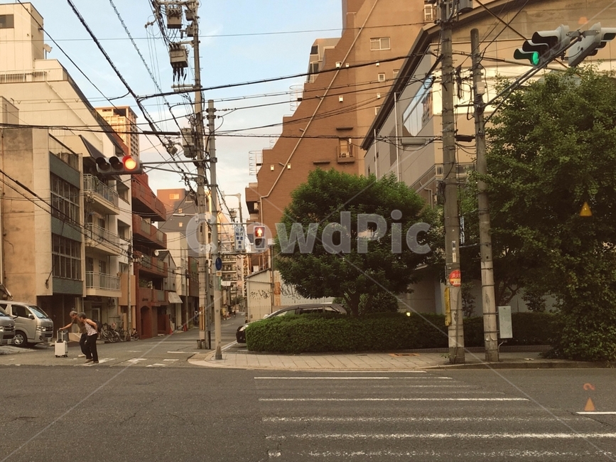 road,japan,human,sunset,신호등,도로,인간,아스팔트,골목길,alley