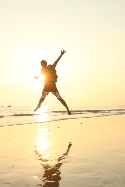 점프샷,해변,실루엣,남자,일몰,갯벌,바다,여행,휴가,traveling,vacation,trip