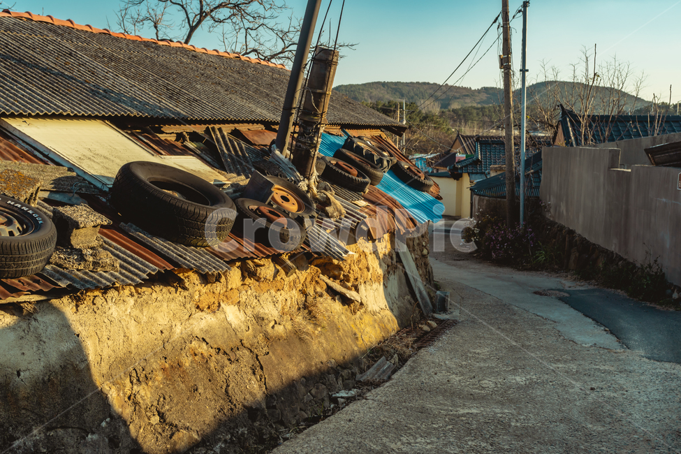 골목길,슬레이트지붕,시골길,겨울농촌,담벼락,시골,마을,풍경,landscape,country,rural,town