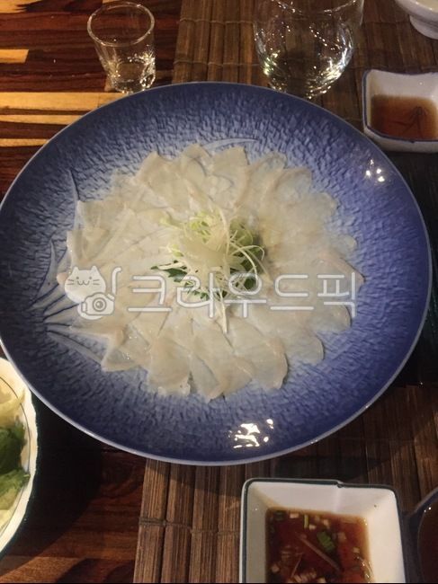 puffer dish,Frog dish,Clothing,pufferfish sashimi,Blowfish