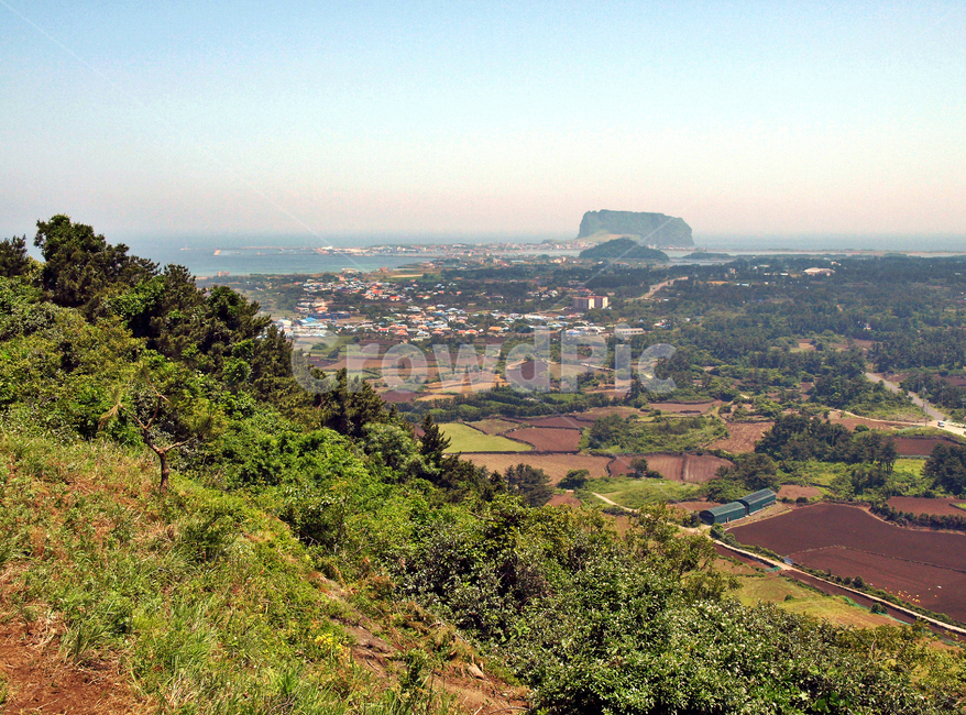 두산봉,오름,제주,올레1코스,자연,들,나무,밭,성산일출봉,바다,제주도,jeju,jeju island,nature,outdoors,옥외,landscape,경치,scenery,풍경,aerial view,조감도
