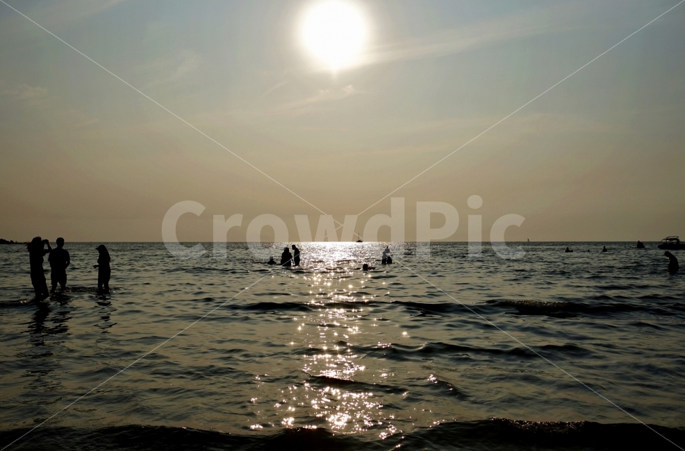 여름,휴가,바다,석양,감성,자연,풍경,nature,landscape,해변,바다,beach,sea,사람,인물,인간,human,person,인물실루엣,사람실루엣,character silhouette,human silhouette,outdoors,옥외