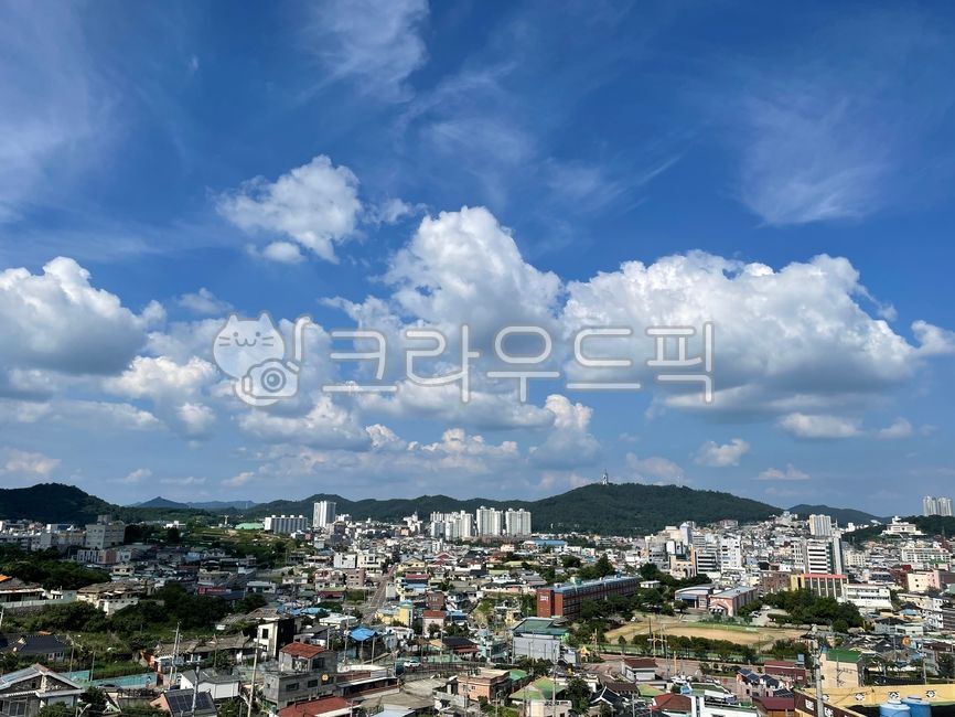 sky,cumulus,cityscape,nice weather,building