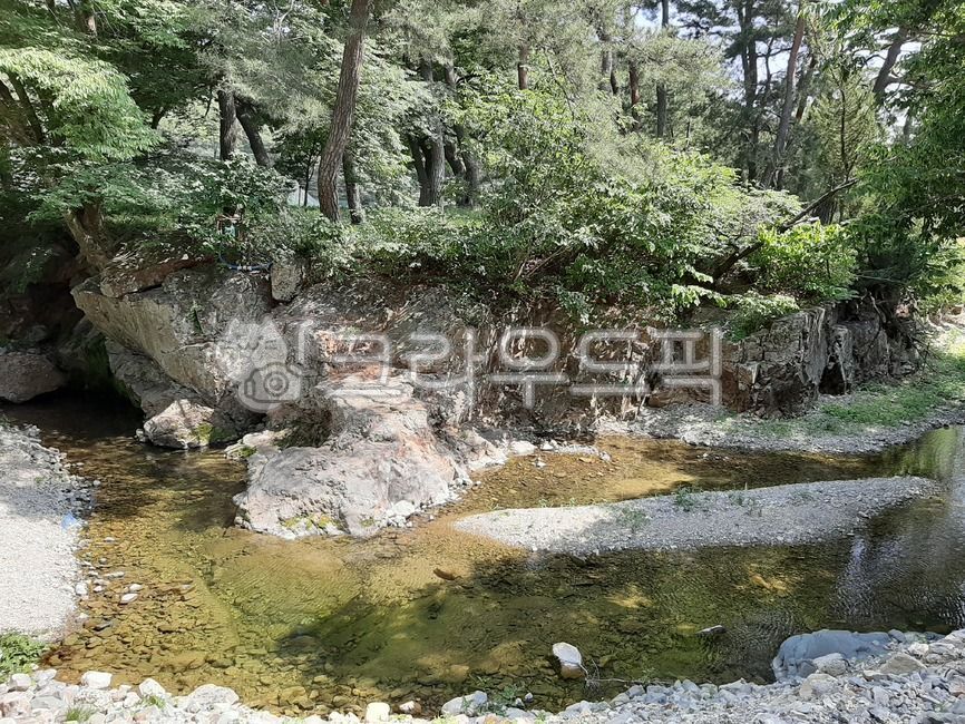 물, 냇가, 냇물, 자연, 돌, 사진,이미지,일러스트,캘리그라피 - 용용이작가