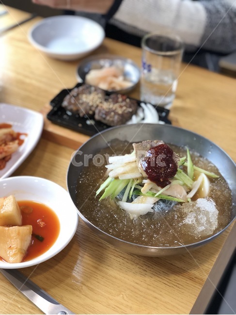 냉면,한식,갈비,떡갈비,김치,음식,식재료,요리,food,cook,meal,dishes,food reserves,한식,한국음식,한국요리,korean food,korean dishes,korean meal,korean cook