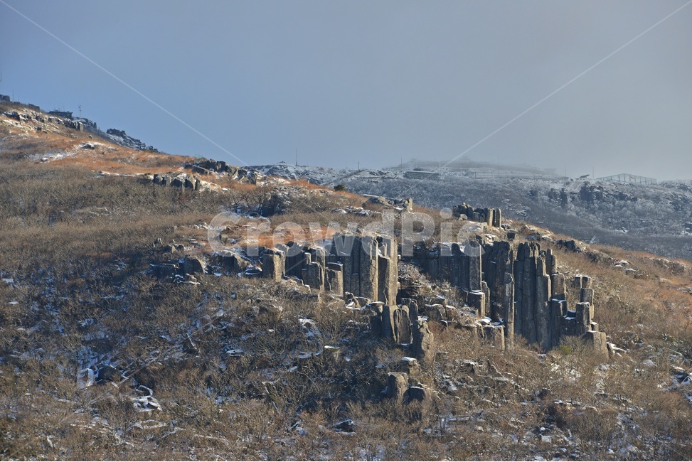 outdoors,옥외,nature,자연,mountain,산,mountainrange,산맥,scenery,풍경,무등산,무등산설경,무등산상고대,설경,상고대,겨울,계절,억새,누애봉,서석대,주상절리대,입석대