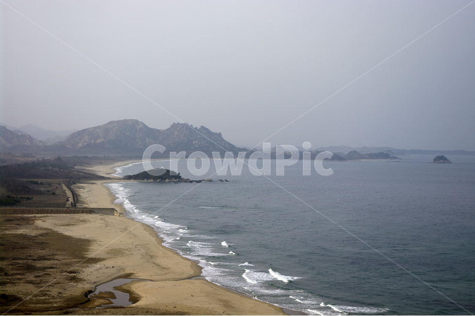 고성,통일전망대,바다,해안가,모래사장,북한,풍경,파도,해안,자연,풍경,nature,landscape,한국자연풍경,한국자연경관,korea nature landscape,해변,바다,beach,sea,outdoors,옥외,water,물,ocean,대양,shoreline,해안선,land,땅,promontory,곶