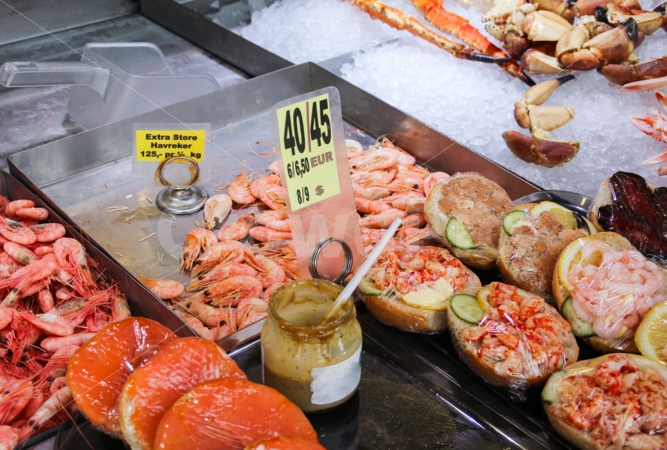 수산물,해산물,수산시장,샌드위치,새우,연어,게,어시장,가격,유로,EUR,시장,음식,삥,가판,매대,주전부리,먹거리,길거리음식,해외,외국,세계,foreign,oversea,world,음식,식재료,요리,food,cook,meal,dishes,food reserves,빵,bread,수산물,해산물,fishery products,seafood