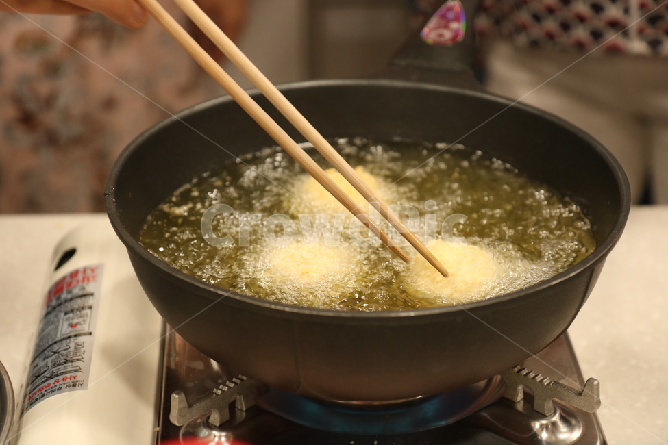 요리,튀김,냄비,튀김젓가락,튀김냄비,음식,식재료,요리,food,cook,meal,dishes,food reserves