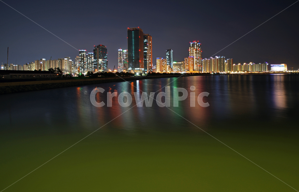송도신도시,송도,인천,68공구유수지,건물,야경,조명,반영,야경,밤,풍경,nightscape,night,landscape,도시,city