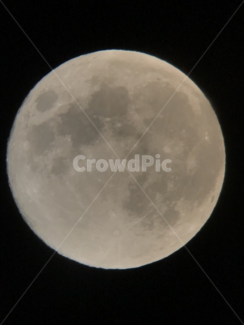 만달,보름달,보름,달,슈퍼문,야경,밤,풍경,nightscape,night,landscape,outer space,대기권 밖,astronomy,천문학,moon,outdoors,옥외,nature,자연,universe,우주
