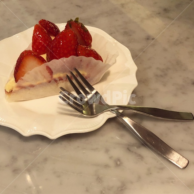 딸기타르트,타르트,딸기케이크,포크,딸기,디저트,간식,후식,dessert,snack