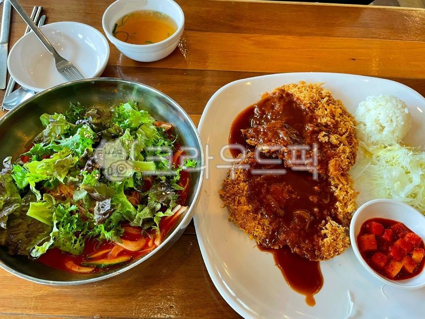쫄면,돈까스,음식,식당,food,깍두기