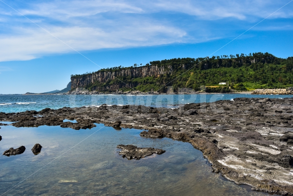 박수기정,제주도,바닷가마을,자연경관,기암절벽,자연,풍경,nature,landscape,제주도,jeju,jeju island,land,땅,outdoors,옥외,promontory,곶,water,물,shoreline,해안선,ocean,대양,sea,바다