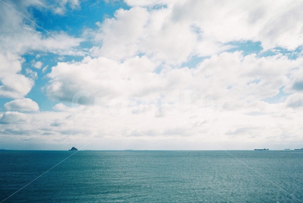 하늘,물결,바다,해변,바닷마을,파랑,파란색,자연,풍경,nature,landscape,beach,sea,blue,filmphotography,감성,자연,풍경,nature,landscape,ocean,대양,outdoors,옥외,water,물,land,땅