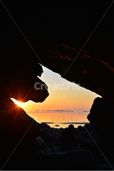 nature,자연,outdoors,옥외,sea,바다,water,물,ocean,대양,shoreline,해안선,coast,연안,영광,백수,백수해변,해변,해식동굴,일몰,황혼,light,빛,flare,플레어,cave,동굴