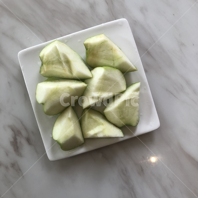 사과,청사과,apple,풋사과,사각접시,아오리사과,과일,후식,디저트,접시
