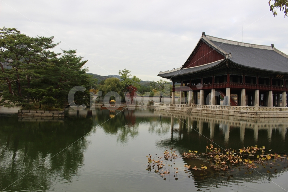 palace,pond,Gyeongbokgung,Gyeonghoeru,Gwanghwamun