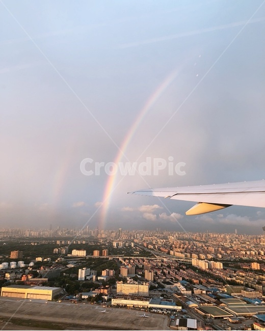 무지개,비행기,착륙,공항,여행,하늘,휴가,도시,rainbow,airplane,sky,landing,travel,trip,airport,city,교통,교통수단,traffic,transportation