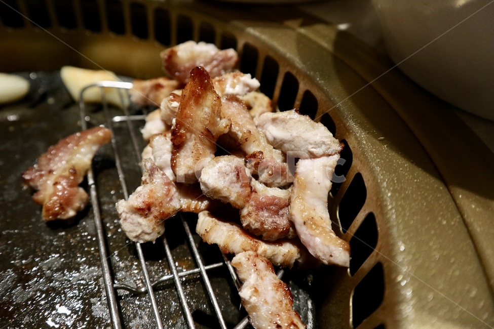 바베큐,삼겹살,고기,bbq,food,음식,육류,돼지고기,fork,음식,식재료,요리,food,cook,meal,dishes,food reserves,육류,고기,meat