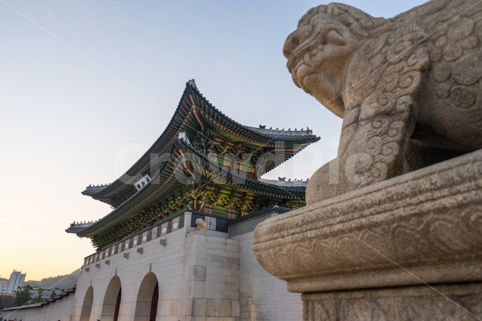 경복궁,고궁,타이틀,광화문,한국,조각상,동상,석상,조형물,statue,bronze statue,stone statue,랜드마크,landmark,tourist attraction,한국전통,한국문화,korean traditional,korean culture