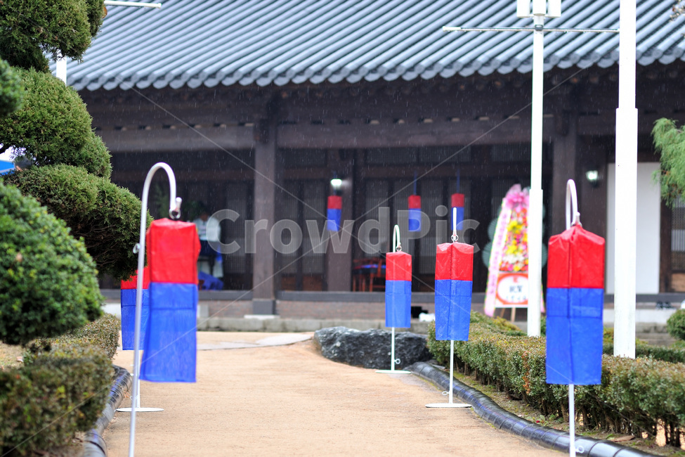 Cheongsa Lantern,Hanok,wedding day,old fashioned marriage,Changwon House,Hyanggyo