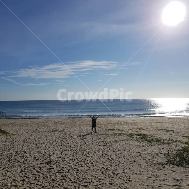 여행,아침,햇살,해변,모래,해수욕장,바다,하늘,해변,바다,beach,sea,사람,인물,인간,human,person,인물실루엣,사람실루엣,character silhouette,human silhouette,여행,휴가,traveling,vacation,trip,ground,바닥,nature,자연,soil,흙,outdoors,옥외