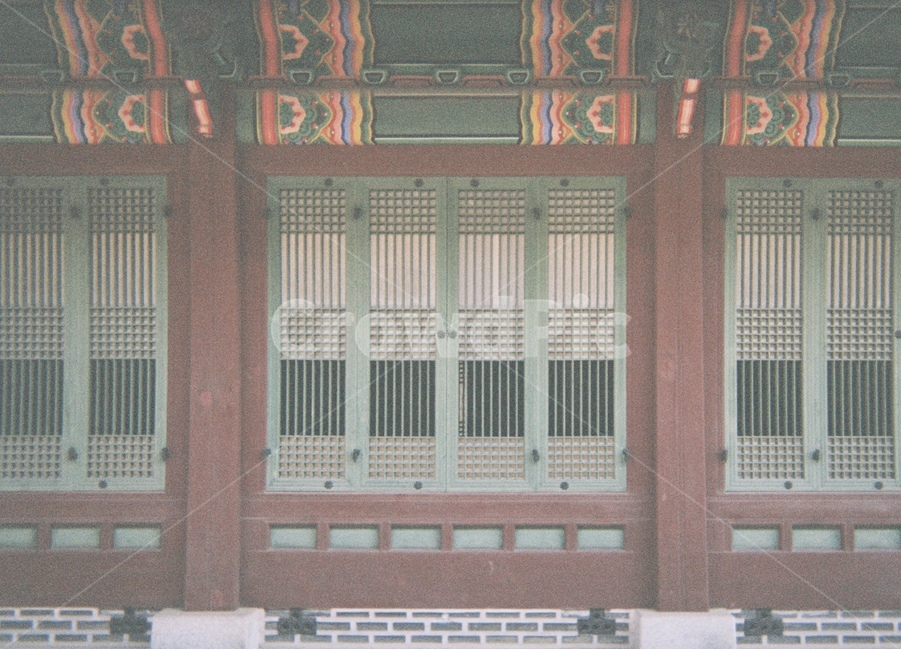 창경궁,전통,창문,궁,대칭,한국전통,한국문화,korean traditional,korean culture,건축물,건물외관,exterior,building,structure,architecture,construction