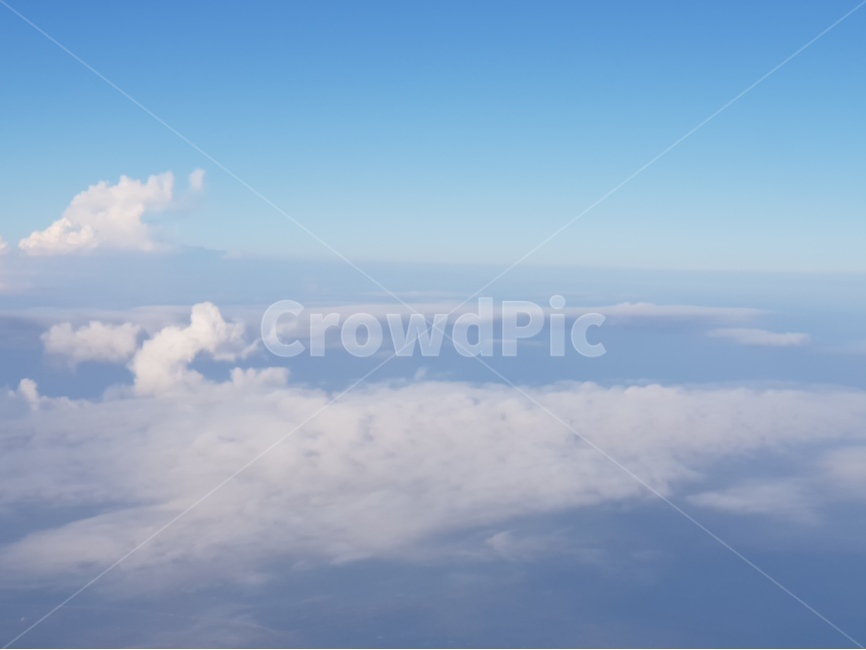 구름,하늘,창공,cloud,sky,청명,깨끗함,자연,풍경,nature,landscape,outdoors,옥외,azure sky,푸른 하늘