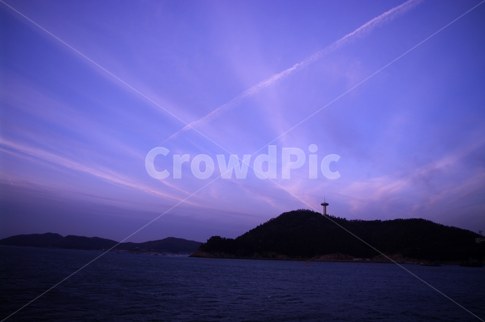 일출,sunrise,바다,풍경,섬,노을,하늘,구름,산,color,자연,풍경,nature,landscape,land,땅,outdoors,옥외,ocean,대양,sea,water,물,shoreline,해안선,coast,연안