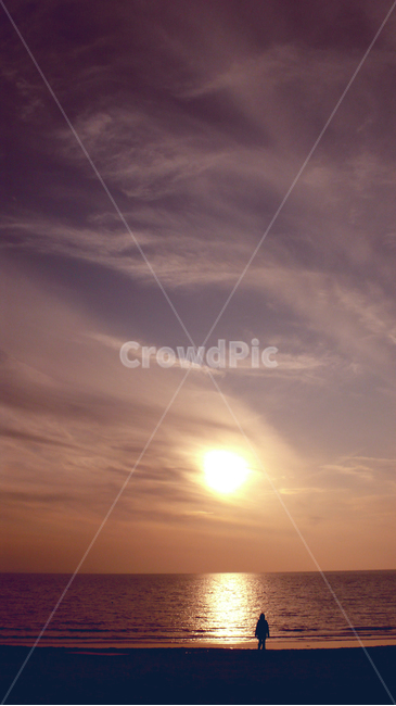 차분한바다,서해,일몰,한사람,그리움,가을바다,마지막,인간,human,person,사람,sunlight,outdoors,자연,nature