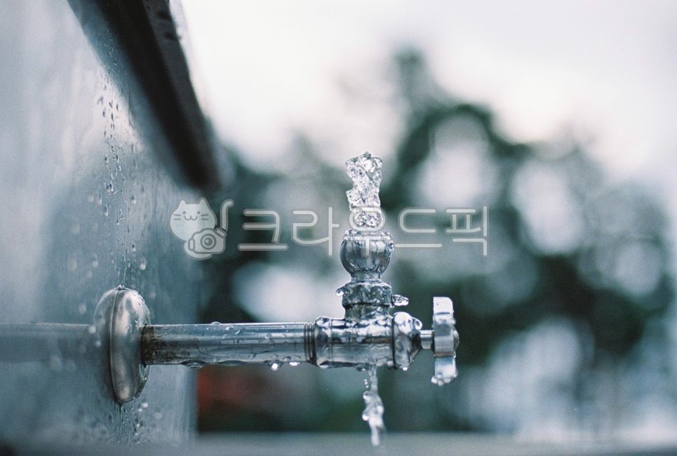 필름,필름카메라,아날로그,물,물방울,수도,수도꼭지,여름,감성,여름,계절,summer,season,감성,sensible,feeling
