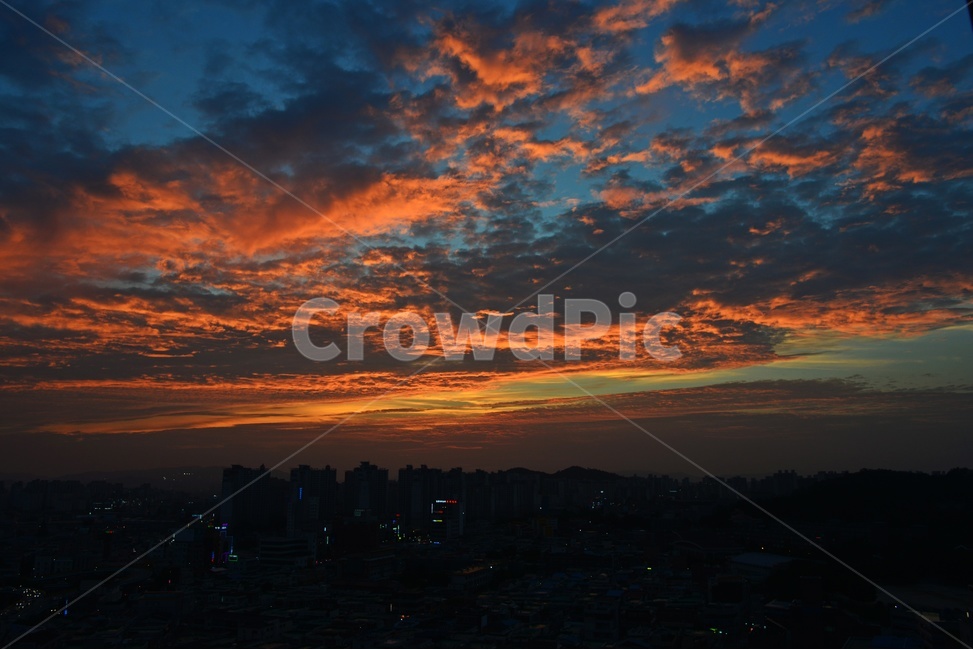 nature,자연,outdoors,옥외,sky,하늘,landscape,경치,redsky,붉은하늘,sunset,일몰,dusk,황혼,운암동일몰,도심일몰