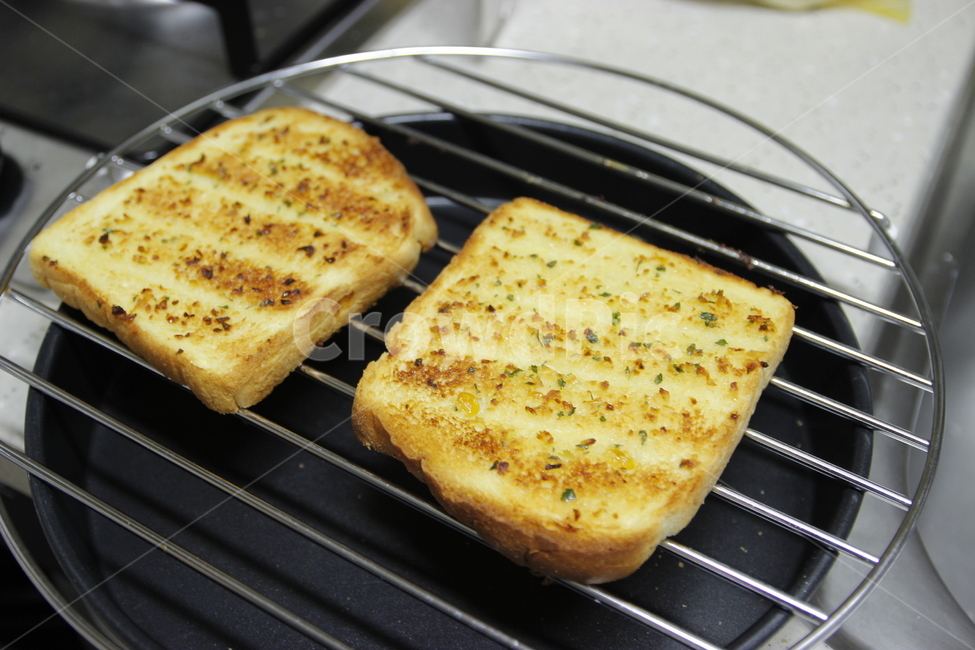 오븐,오븐요리,마늘빵,빵,토스트,굽다,음식,식재료,요리,food,cook,meal,dishes,food reserves,빵,bread