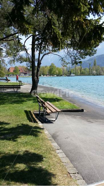 스위스,switzerland,호수,벤치,푸른,맑은,풀,초원,잔디,하늘,강,강가