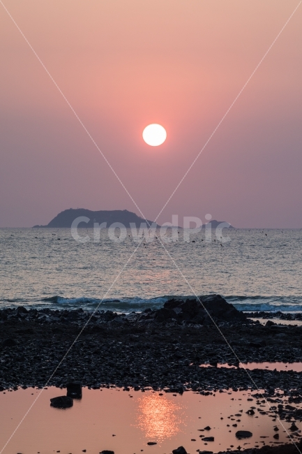 일몰,낙조,바다,반영,풍경,자연,풍경,nature,landscape,해변,바다,beach,sea,outdoors,옥외,land,땅,water,물,ocean,대양