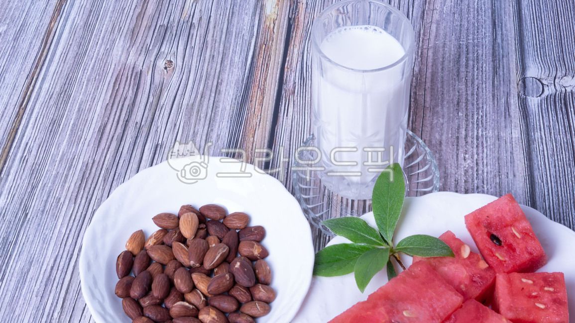 fruit,snack,watermelon juice,vegetarian,delicious things,Agriculture,watermelon,diet,organic,summer fruit,nature,milk,almond,health,juice,vitamin,food,Red,honeydew,dessert,background,animated,sweet,fresh,roasted almonds