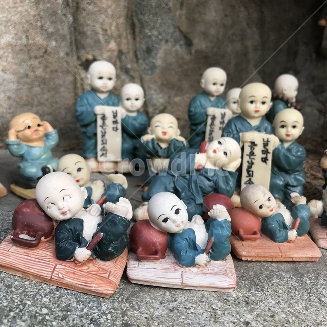 미니어처,피규어,동자승,절,스님,불교,미니동상,조각상,동상,석상,조형물,statue,bronze statue,stone statue,종교,신앙,religion,belief,faith