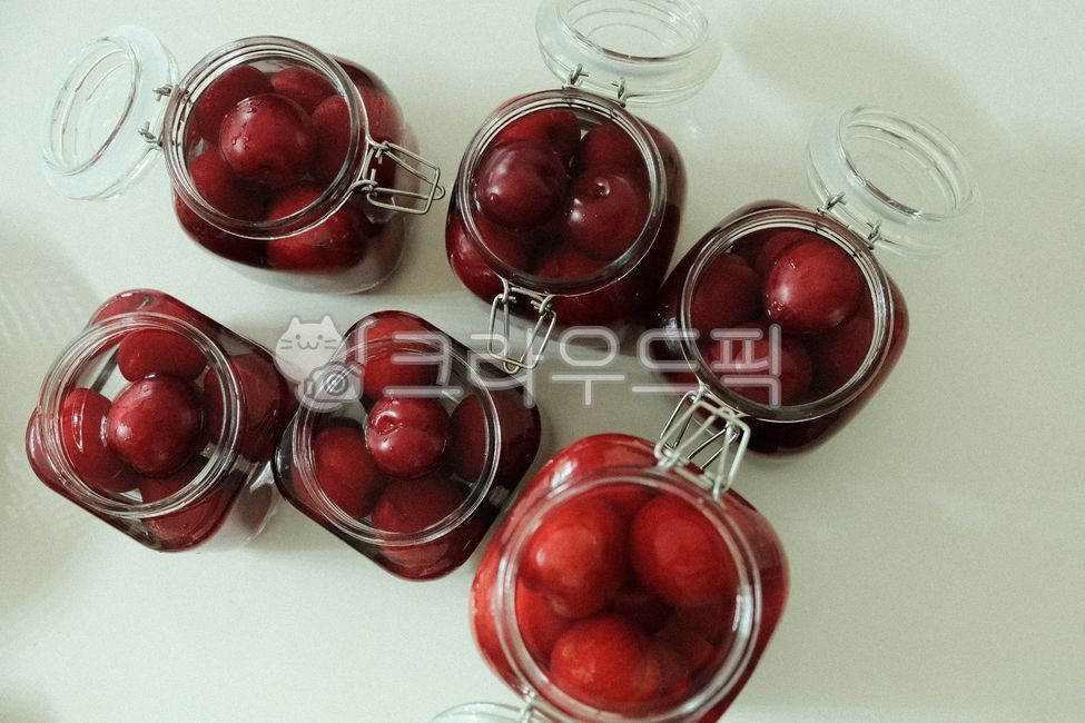 Plum,plum,plum wine,infusion,making liquor,fruit wine