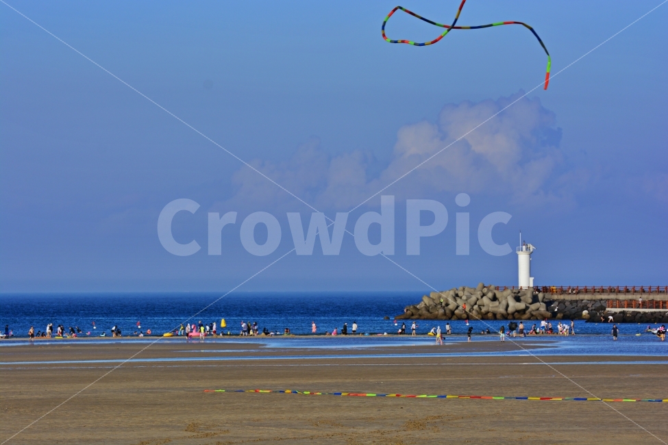 재주도,제주도해수욕장,제주도바다,등대,표선해비치해수욕장,표선,제주,김녕해수욕장,김녕성세기해변,풍력발전기,에메럴드빛바다,제주도여행,제주도셀프웨딩촬영지,제주셀프웨딩,제주도스냅사진,제주도스냅촬영,제주도스냅촬영지,김녕,성세기해변,데이트사진,데이트스냅,해수욕장,요트,자연,풍경,nature,landscape,여름,계절,summer,season,등대,lighthouse,해변,바다,beach,sea,제주도,jeju,jeju island,adventure,모험,leisure activities,레저 활동