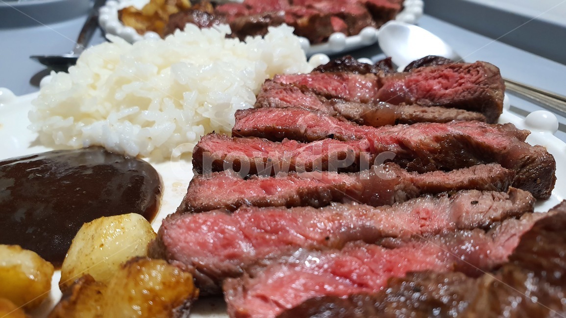 스테이크,고기,소고기,마늘,요리,음식,식재료,먹방,요식업,food,meat,beef,steak