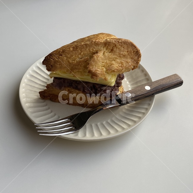 meal,dish,food,식사,음식,빵,스콘,bread,앙버터