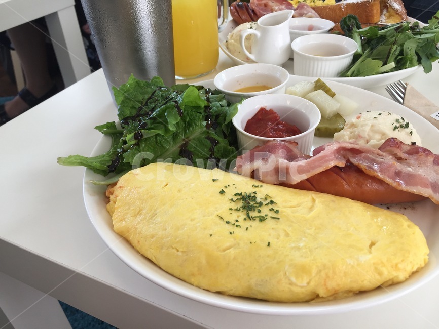 egg,food,brunch,breakfast,white,plate