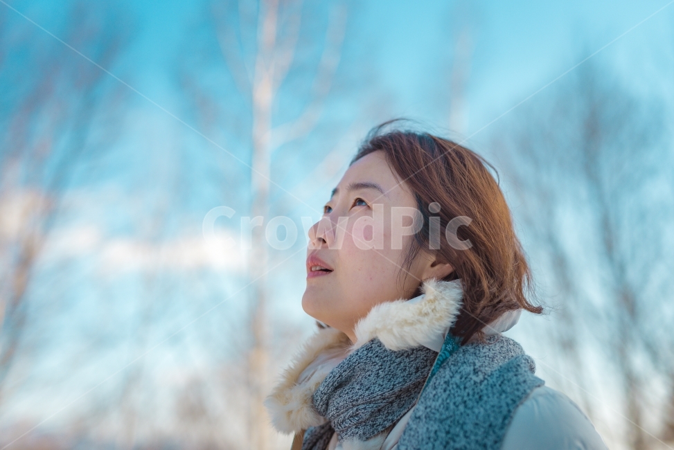 강원도,원대리,자작나무숲,겨울여행,겨울,청량함,맑음,깨끗함,눈,모델,인물사진,겨울,계절,winter,season,사람,인물,인간,human,person,얼굴표정,facial expression,face,여성,여자,woman,female,lady