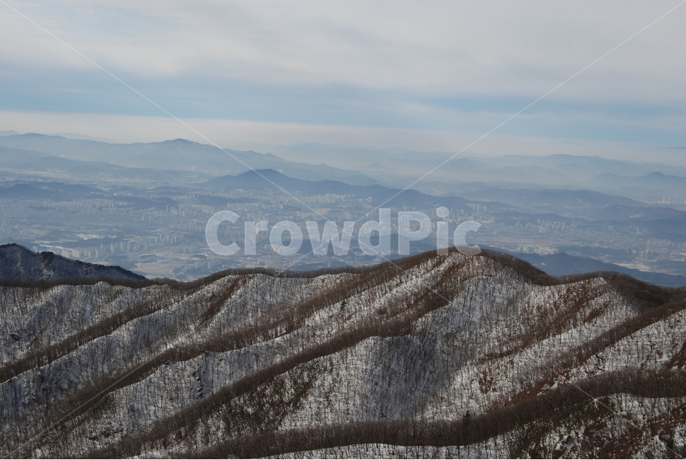 치악산,그림같은산,한국적인미,생명,여유,자연의위대함,등산로,능선,아름다움,신비스런산,돌,산행,힐링,자연,감성,등산,계절,여행,한국,한국명산,한국등산,풍경,눈,나무,하늘,바람,바람소리,환경,생태계,산,땅,겨울,계절,winter,season,자연,풍경,nature,landscape,한국자연풍경,한국자연경관,korea nature landscape,outdoors,옥외,grassland,목초지,field,들