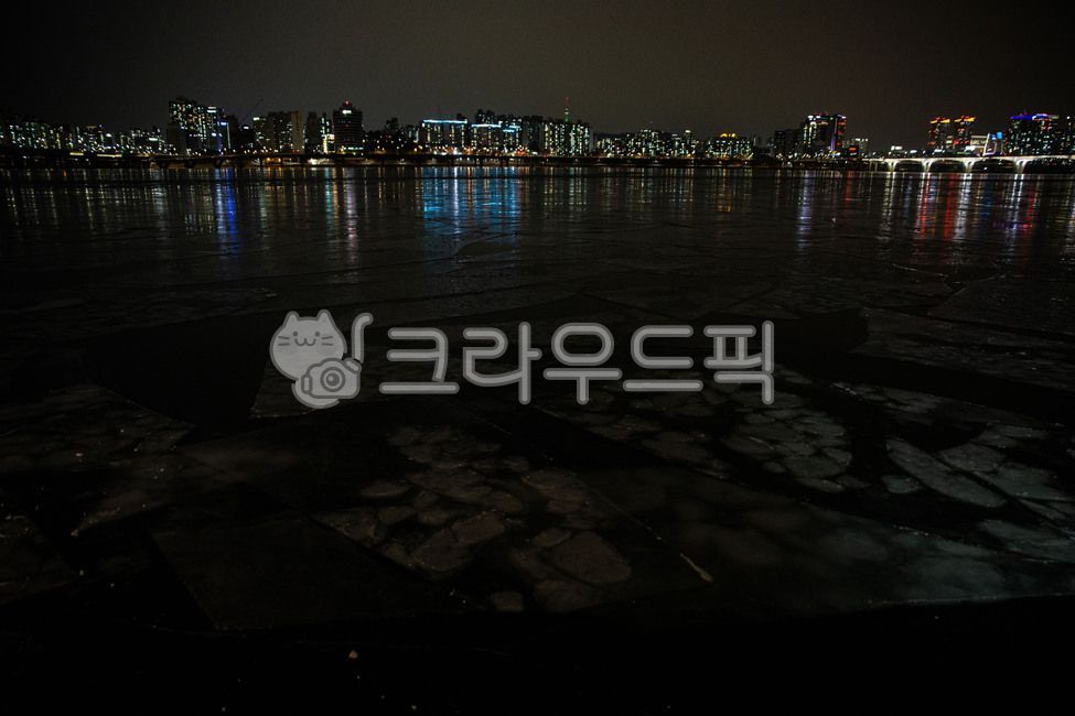 한파,얼어붙은,한강,한강다리,얼음,강물,서울,coldwave,frozen,hanriver,hanriverbridge,ice,riverwater,seoul