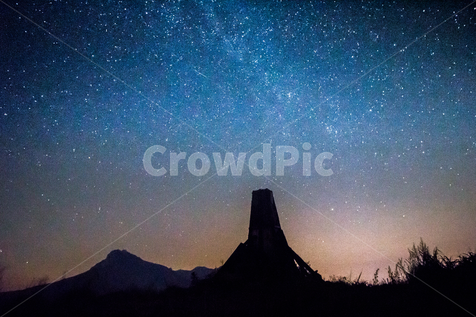 night view,pretty,Pretty Milky Way,Made in Korea,Maebongsan Mountain,mountain night view,Korean Milky Way,fantastic,Milky Way,Beautiful Korea,Korea Maebongsan Mountain