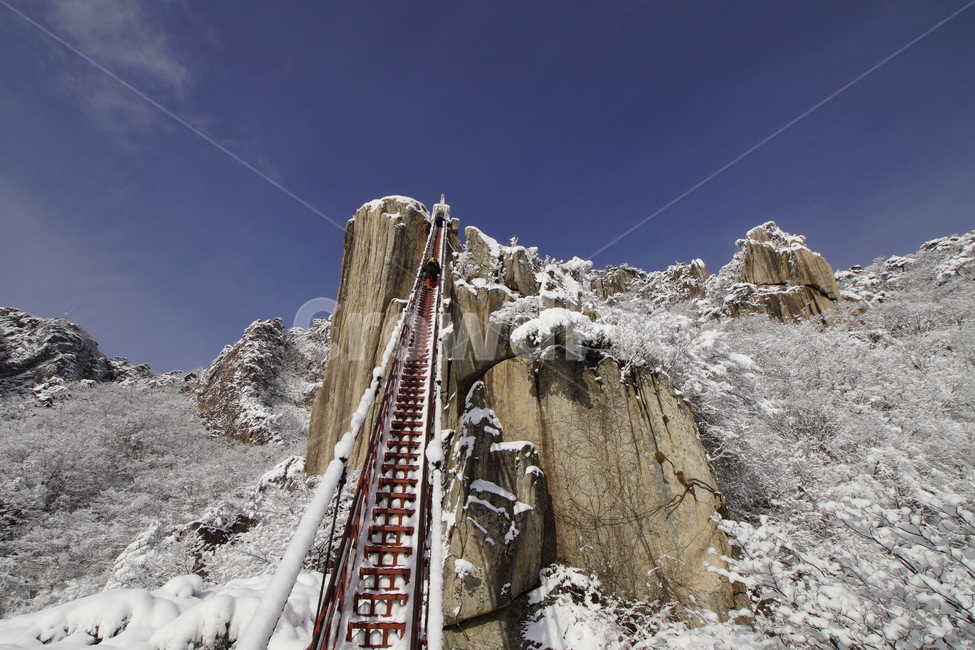 대둔산,설경,겨울,풍경,전라북도,완주,겨울,계절,winter,season,자연,풍경,nature,landscape,한국자연풍경,한국자연경관,korea nature landscape,outdoors,옥외,mountain,산