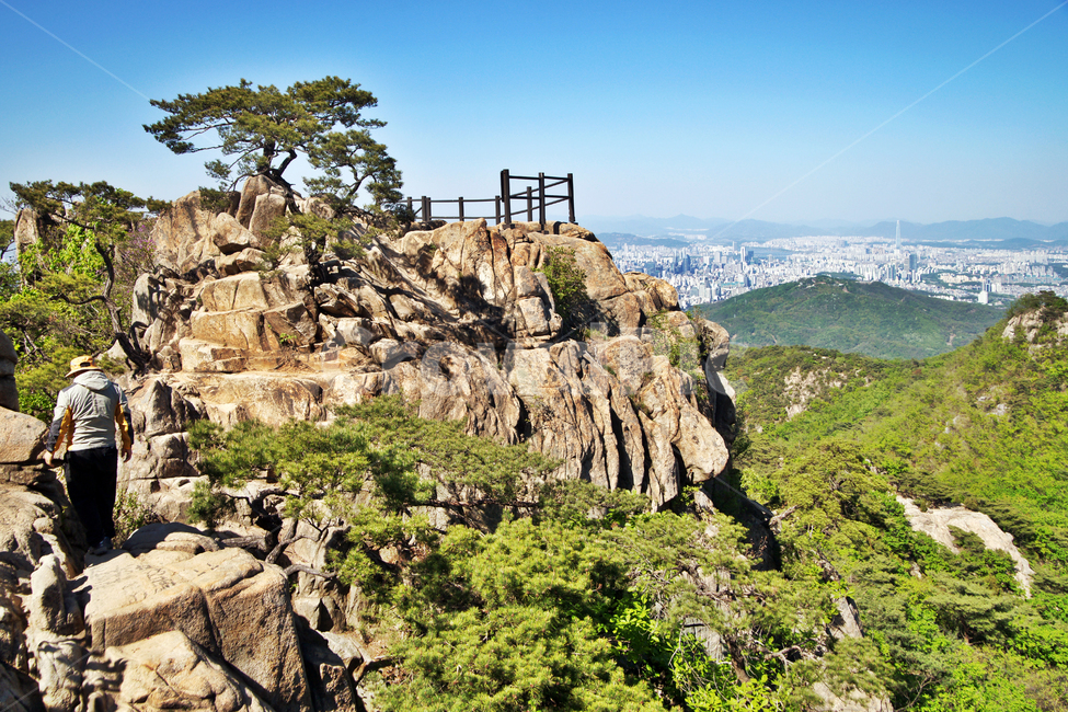 관악산,산,등산,능선,서울도심,전망대,기암괴석,바위