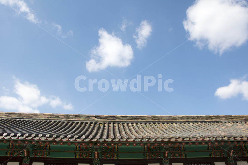 Roof tiles,tile-roofed houses,Hanok,traditional houses,architecture,building,tile roof,roof,East,Asia,Korea,design source,background,background photo,landscape,tradition,folk,temple,buddhism,religion,sky,clouds,blue sky